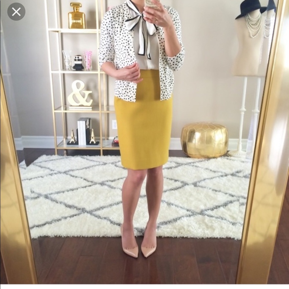 ✏️ Classic J Crew No 2 pencil Skirt in Yellow
